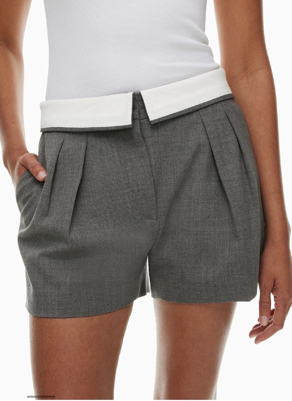 NWOT Aritzia Babaton Bureau Short Women’s 10 Heather Grey Wool Pleated
